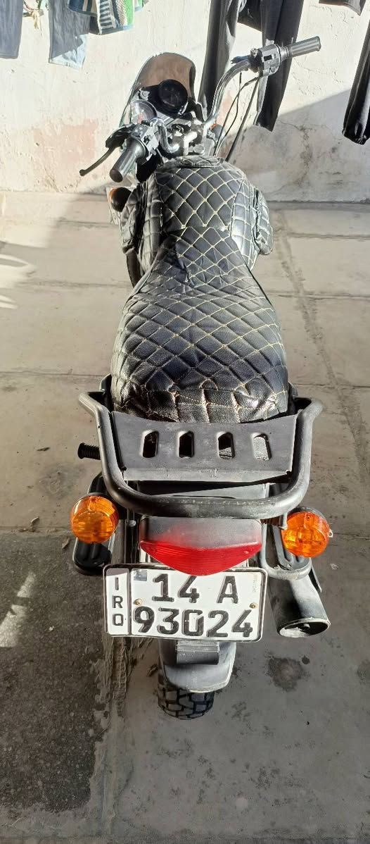 دراجه بوكسر جبلي للبيع
دراجه مكفوله وكامله اي نقص مابيها
 اخت الجديده
رقم وسنوية موديل 21 
السعر 1800وبيها مجال 
عنواني البصره شارع الطاك
للاستفسار الاتصال على الرقم 
 *********** البصرة, العراق
