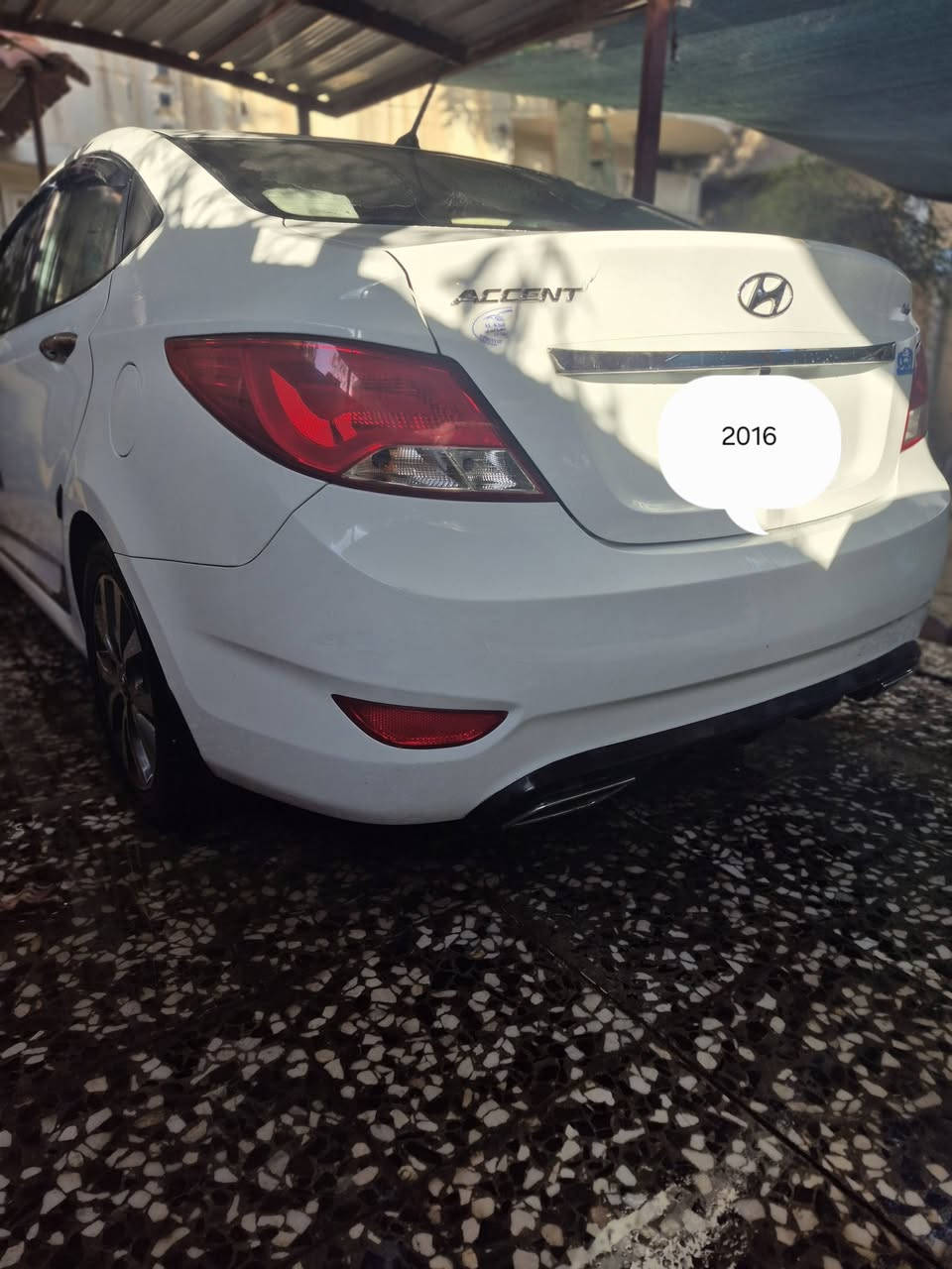اكسنت موديل 2016 لون ابيض خليجي ماواصفات لاكسنت BLue المعروفه سلايد فتحه مكفوله بدون اي ضرر فقط شبرين بارد بالباب بدون اي صبغ محرك 1.6 شاشه دجتل كامره خلفيه رقم بغداد الماني ماشي 46الف   تخم تاير جديد صدر جديد جميع كهربائيات شغاله ولا يوجد فيها اي نقص السعر  13500$ 
للاستفسار على الرقم
***********
