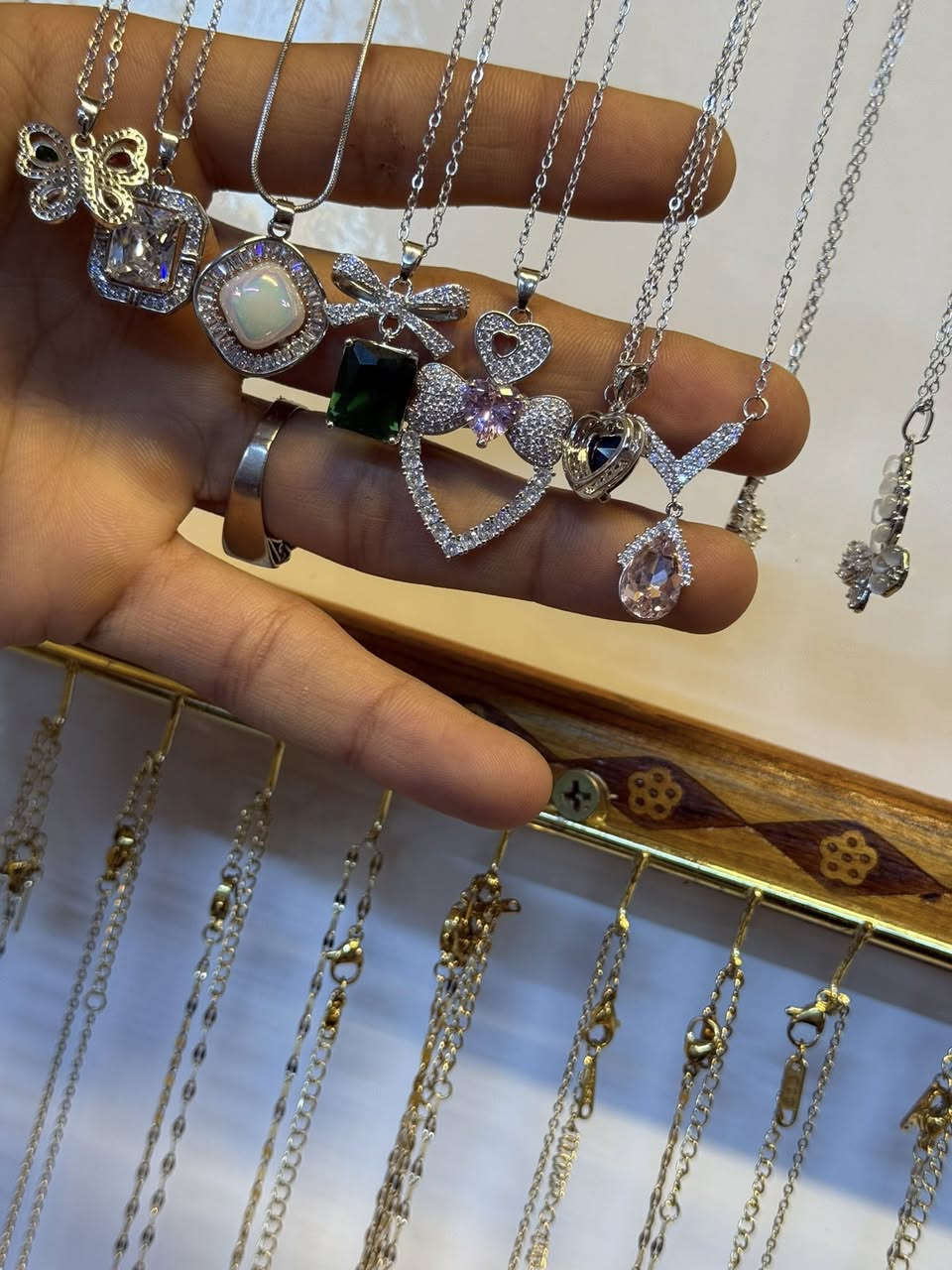 اكسسوارات الريس 🔥🔥 بضاعه جديده ريوسي 💎💎


**إذا كنت صاحب هذا الإعلان وتريد حذفه لأي سبب، رجاءا أرسل رسالة إلى الدعم الفني**