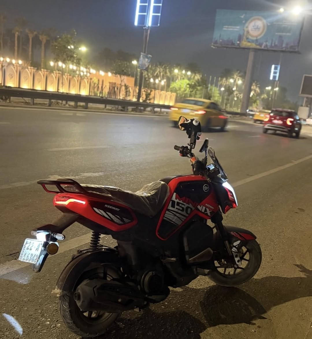 سلام عليكم من رخصة الادمن للبيع كيواي مينكس موديل2025 محرك150 دراجة بعدها زيرو وجديدة ماشية الف و500كيلو قابل للزيادة دراجة بيها ضمان من الشركة لل6الف كيلو رقم وسنوية اربيل بس اسويلك تنازل يم الشركة وتحجز يمهم موعد تكدر بلايام ثلاثاء اربعاء خميس تروح لاربيل تحول باسمك  بنص ساعة دراجة نضيفة وقوية امانة الله ومناقصها شي مكانها بغداد اي تواصل واتس ***********
