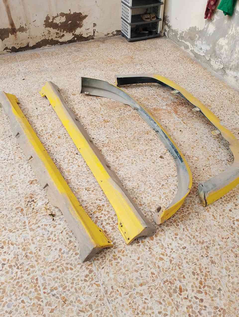 دوسات النترا افانتي للبيع السعر 100 وبيه مجال التواصل على الرقم ***********
