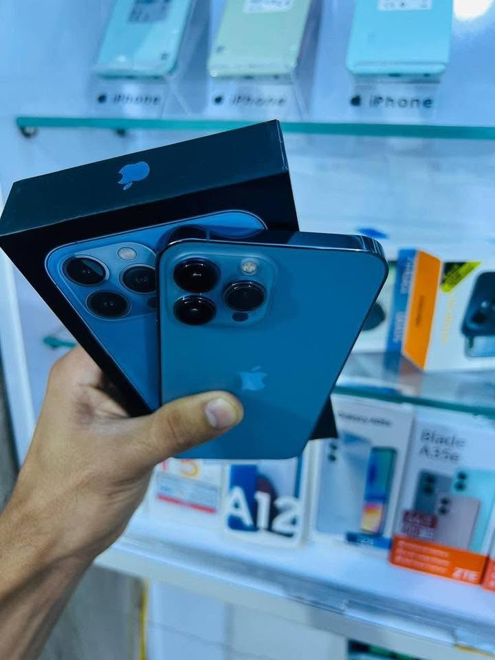 ♦️للبيع iPhone 13 pro max
♦️ذاكرة 256 دبل سيمكارت 
♦️بطارية 88 بلادي مامرفوع
♦️نظافة الجهاز 100‎%‎
للأستفسار ***********
