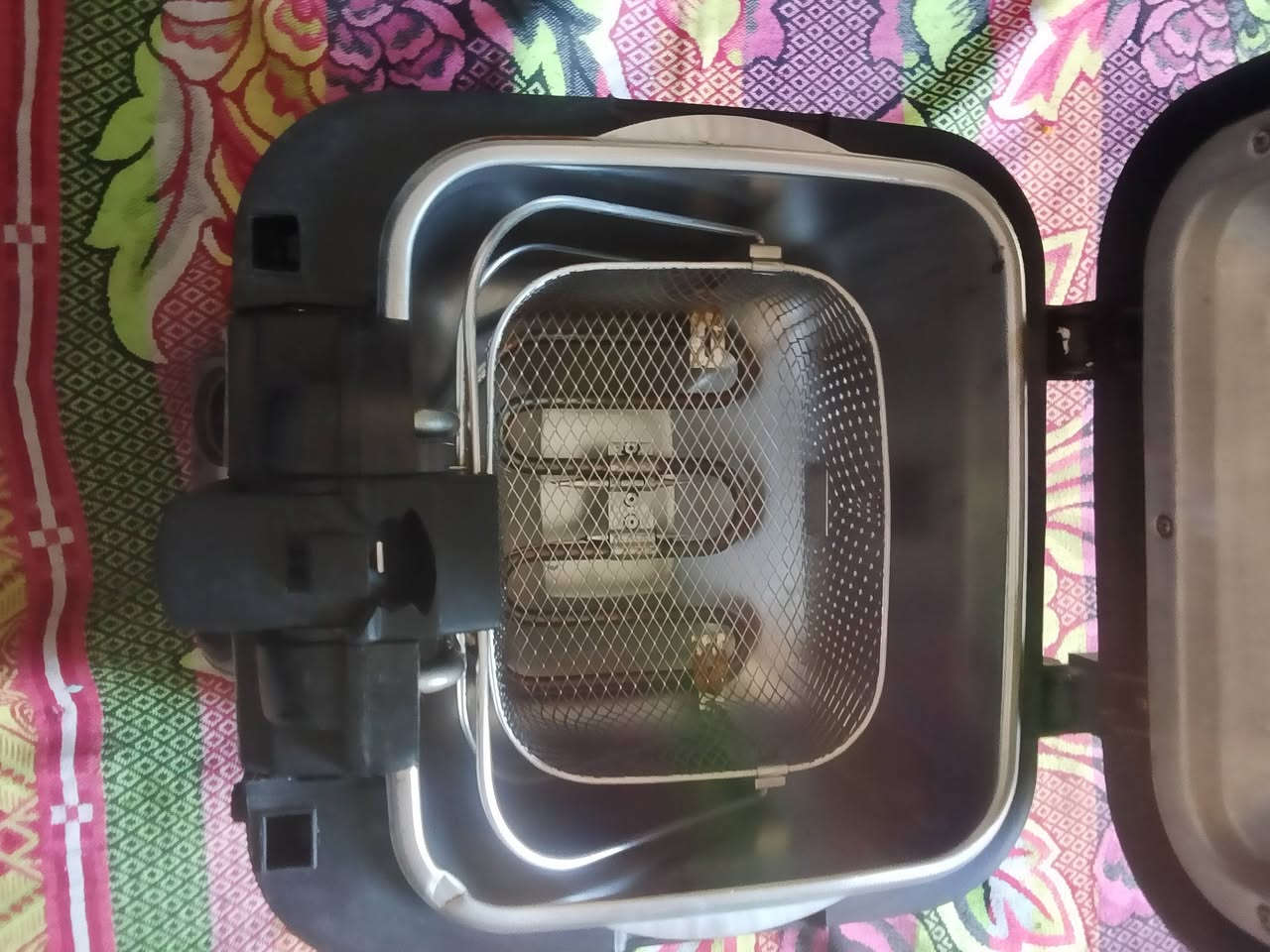 مقلا زيتية للبيع سعر 30  ***********
