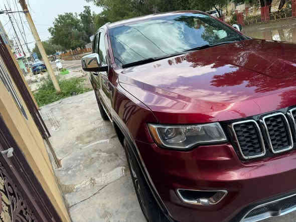 السلام عليكم 
جيب ٢٠٢٢ اصل شكل قديم 
ماشيه ٦٤ 
السياره ع وضع الشركه مكينه بلادي كير بلادي تخم تاير برجستون يابني اصل ويل كب لمتدد بلادي تفصيخ منظومه زنون حادثه موضح خفيف بدون دواخل فقط جاملغ صبغ والحداديه ع بلادي حتى فرممه بدله مال جناي وترايه وين متريد بسمي اني مستورده ورقمته بسمي  

ملاحظة اقراء المنشور كل تفاصيل مكتوبه بلمنشور ورقم شاصي كدامك 

الاستفسار ***********
