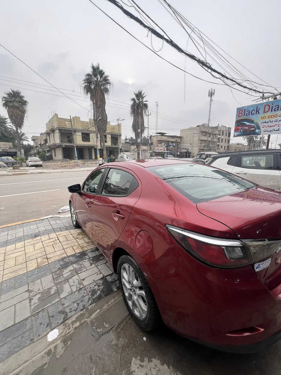 سيارة تيوتا يارس 2018
مكينة 1500تيربو 
بيهة بابين اليم العبري   مبدالات اصليات بمريكة وبيهة طخات يم القبق مال بانزين بوكسي وبل بنيد بوكسي  وبل باب  ومرجعهن  بل جهاز بيفيار 
رقمهة بغداد ابسمي 
سعر ٩٦وبيهة مجال 
***********
