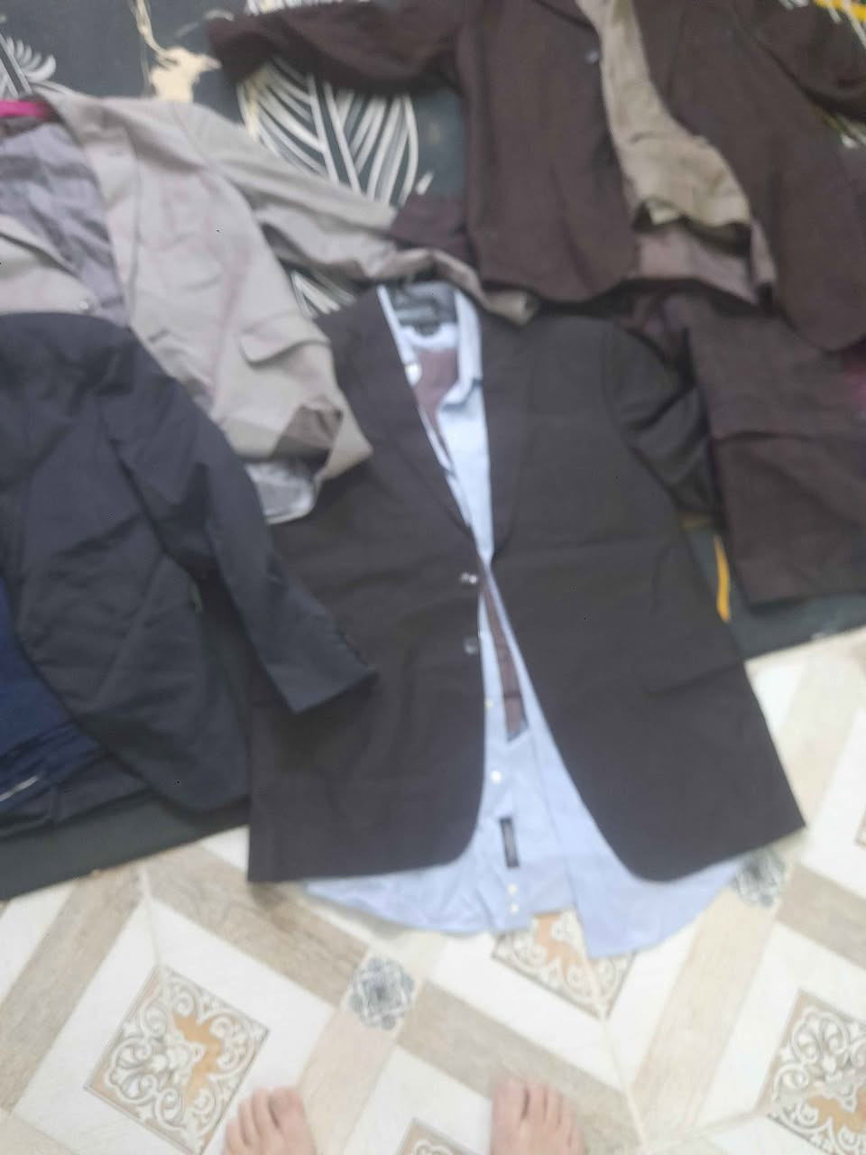 سلام عليكم عندي ستر وبناطير قمصان ظلن شي قليل تصفيه باله سعره الستره الفين القميص الفين البطرون الفين القياس الستره ٥٤ ينباع شلع كلهن تاخذهن لازم مكاني الزعفرانيه يم عمارات سعيده *********** بغداد, العراق
