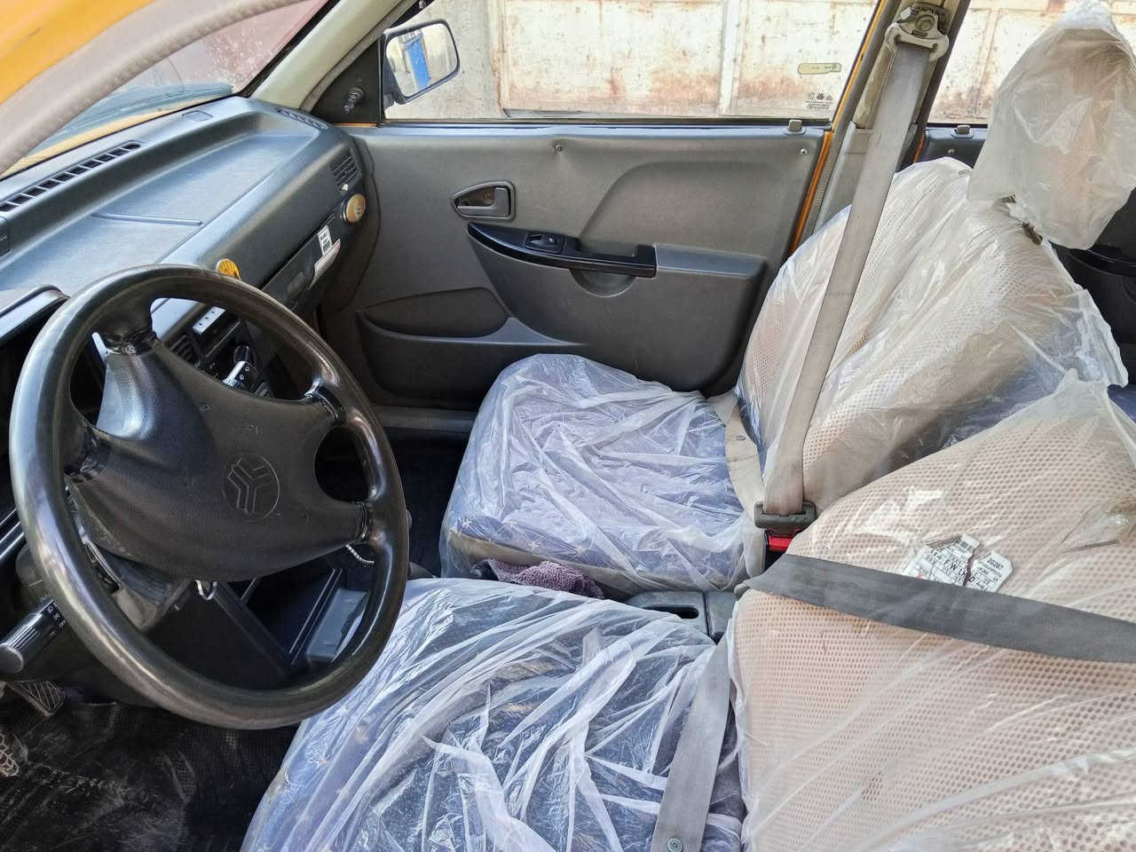 سلام عليكم سايبه 2011 مصفره غرامات وهيئه سياره نضيفه وخير من الله تخم تاير جديد باتري جديد منضومه تبريد جديده فقط الكمبريسر بي خلل وبيهة دخان اول ما شغل صبح شوي ويكطع بعد مدخن ابد دواخل جديده دوشمه جديده سياره مال جناي نضيفه معنه الكلمه شواصي بلاديات  بكاني كماليه شارع الاصفر  
سعرهة 30وبيهة *********** ولموشراي لا لا يكسر بسعرهة
