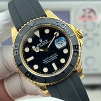 ساعة يد • فيديو واقعي