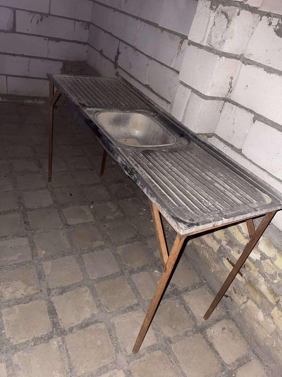 كاروك طفل يصير هزاز او بدون 25
سنك هو ميز حديد ب 5

عربانة استعمال قليل جداً نظيفه 25

ميز بلازمه 25

هيتر تدفئه 5


**إذا كنت صاحب هذا الإعلان وتريد حذفه لأي سبب، رجاءا أرسل رسالة إلى الدعم الفني**