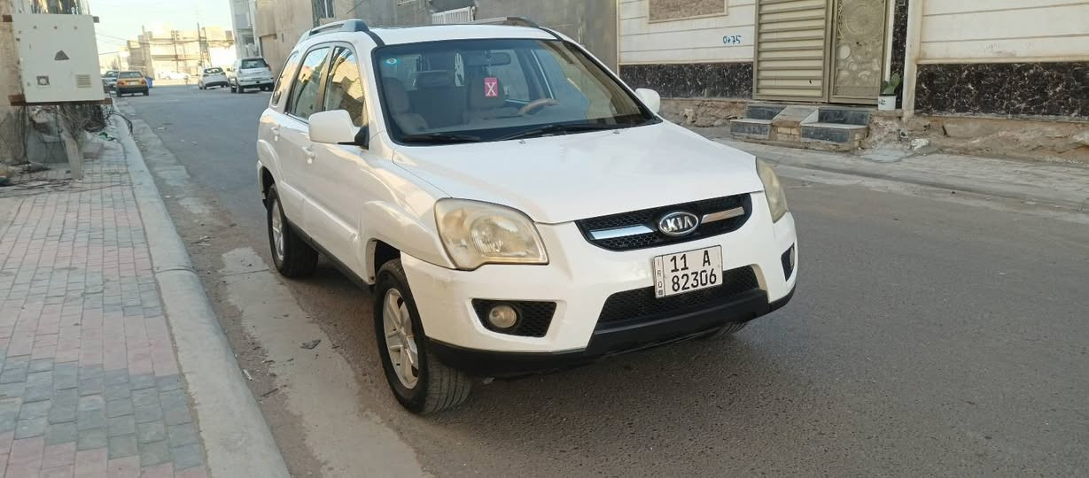 سلام عليكم الاستفسار *********** السعر 107للبيع سبورتج موديل 2010 خليجي بيه صبغ 3قطع بدون دخل 
جملغ وباب  وجملغ خلفي  ولباقي كفاله عامه كير محرك حداديه تبريد مكفولات محرك 2000 دوش موصفات فول 
فتحه شاشه ماشيه179 رقم بغداد  نكليزي السعر 107
