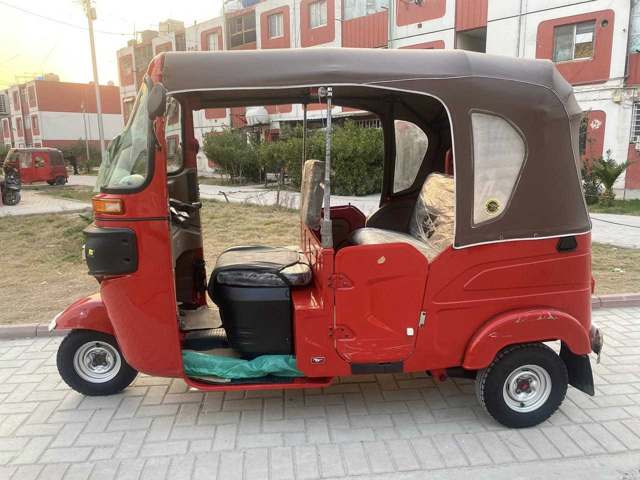 السلام عليكم 
-تكتك للبيع موديل 2022 شهر 11
-(شخط فقط بالغد) مكفولة 
-الرقم انكليزي/ تحويل ثاني يوم
-العنوان بغداد / شقق الحبيبية 
-رقم الهاتف: ***********
