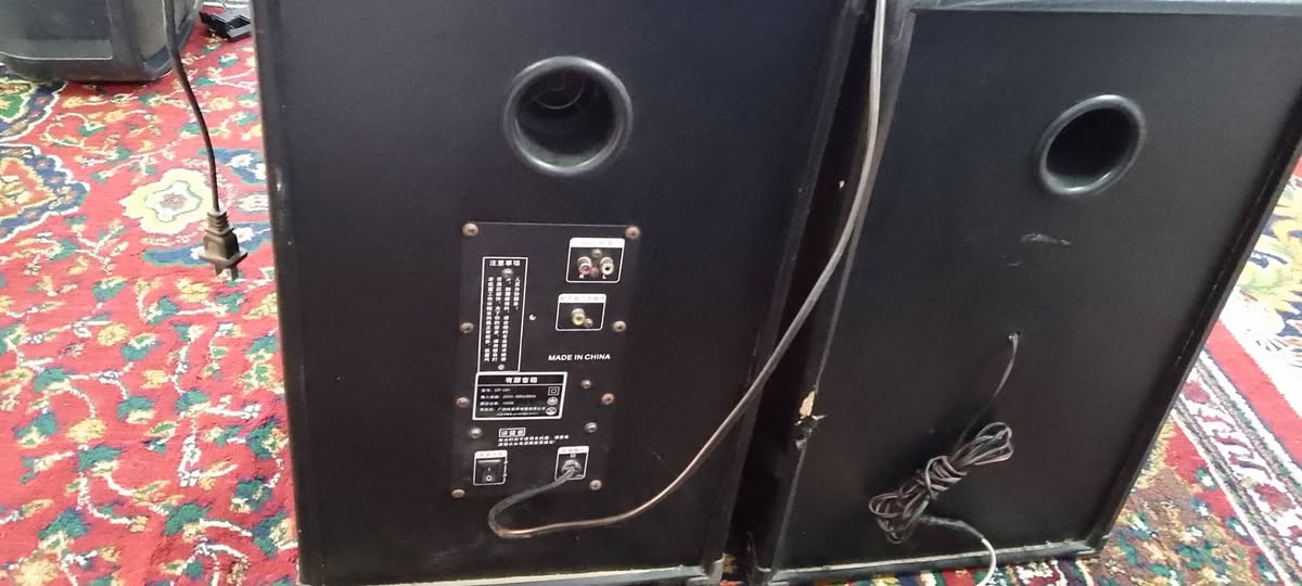 للبيع سماعات دي جي شغالات كهرباء فقط الي يفيدنا مراسله الصفحه سعر 100الف


**إذا كنت صاحب هذا الإعلان وتريد حذفه لأي سبب، رجاءا أرسل رسالة إلى الدعم الفني**