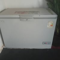 وبركاته اغراض مستخدمات للبيع كلهن ب900 وبيهن مجال المجمده اي عطل مابيه...