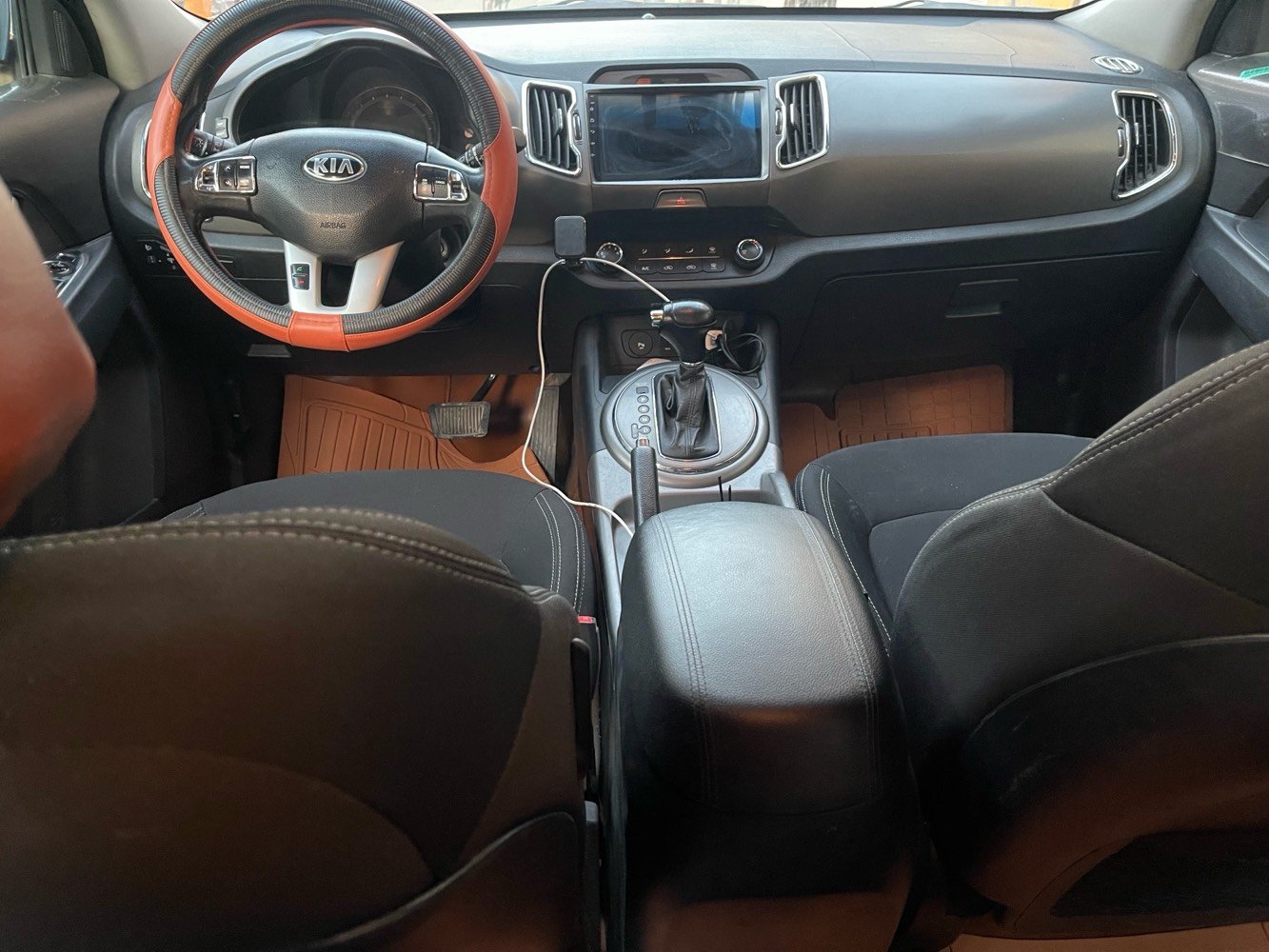 سبورتج خليجي محرك دوش 2000 موديل 2015 مكفول من الصبغ والتبديل الصور والسونار منشور رقم بغداد باسمي مكانها البياع بنورما مري شفط واشارة بالمري شاشة كامرة تحكم ستيرن حساس خلفي هزة جديدة وين متريد حول مشروع وطني