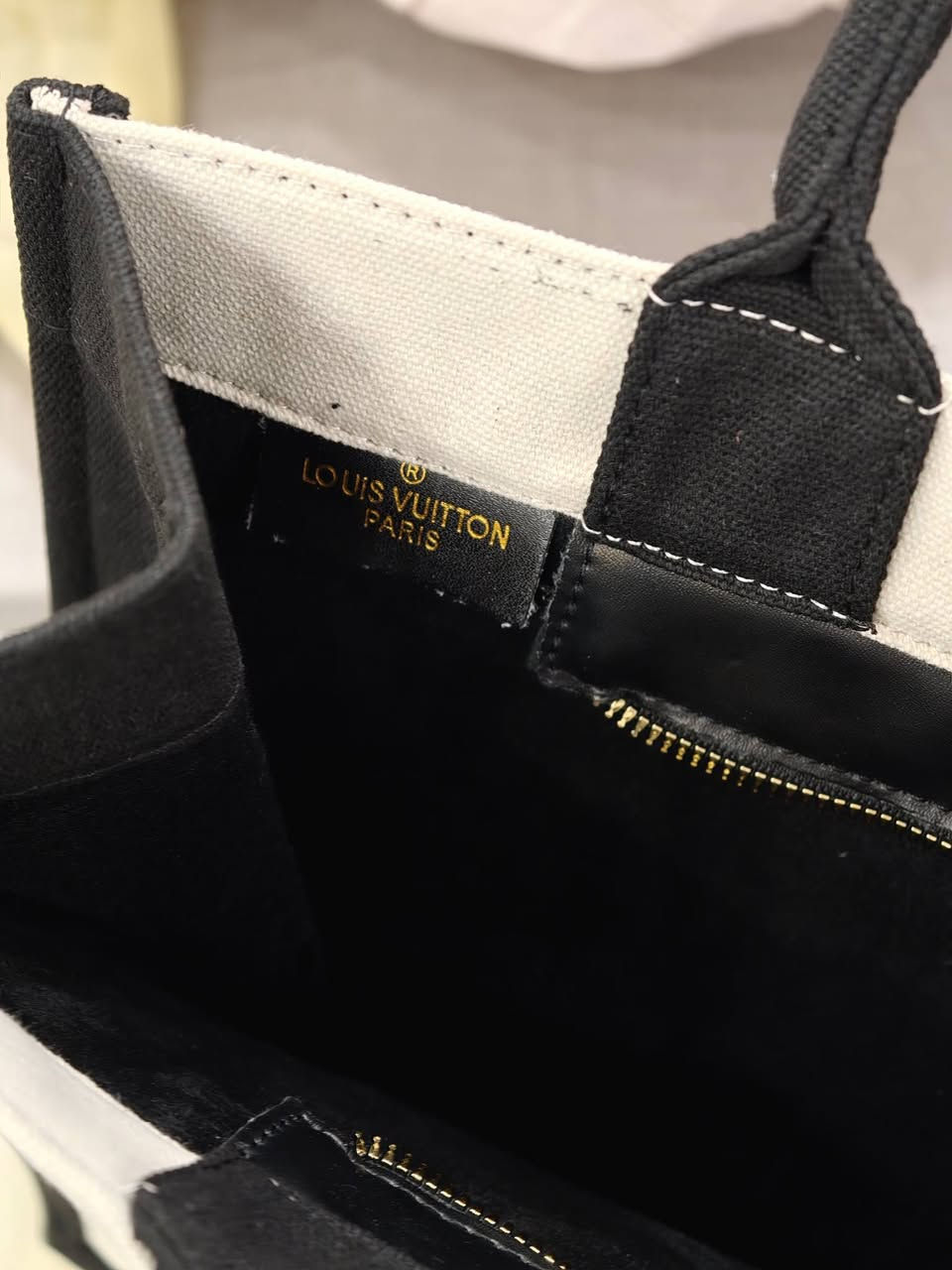 LV حجم كبير ،،، السعر 23 الف مع توصيل


**إذا كنت صاحب هذا الإعلان وتريد حذفه لأي سبب، رجاءا أرسل رسالة إلى الدعم الفني**