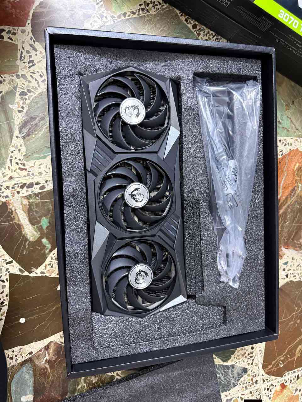 السلام عليكم
كرت شاشه 3070ti مثل ما موضح بالصور نضافه ١٠٠٪ استخدام كلش قليل للبيع أو مراوس مع كارت 3080ti أو أعلى بفرق بالمعقول سعر الكرت ٥٥٠ الف 

***********
