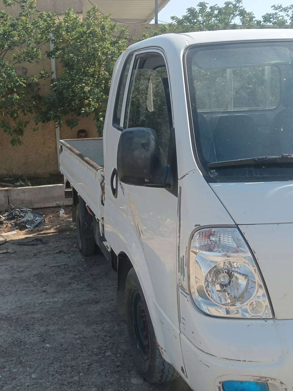 السلام عليكم
 كيا حمل موديل ٢٠١١ رقم بغداد مكفولة كفاله عامه من ضربه ومن بارد  تخم تاير جواها امامي خلفي صدر امامي خلفي جديد محرك مجفت جديد قبل شهر مكانها بغداد التاجي قرب مطعم الخيرات شرط التحويل 
السعر 110 وبيها مجال 
للاستفسار *********** واتساب 
اتصال ***********
