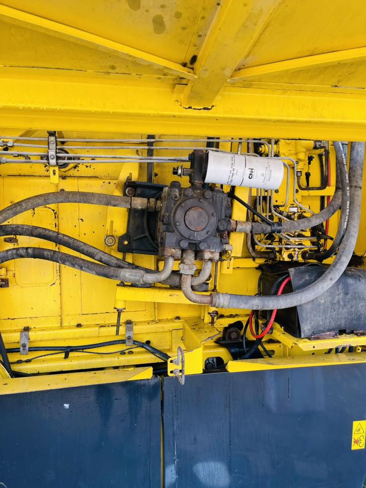 للبيع حاصده 2006 خمسه بلم هيدرو   دبل دام طبلة قلاب تاير بالون جاهزه ومكفوله  سعره اتصل ‭0771 991 8057‬
