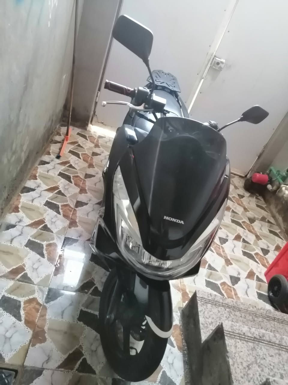 السلام عليكم
دراجة للبيع PCX الجيل الثاني
لتواصل ***********
