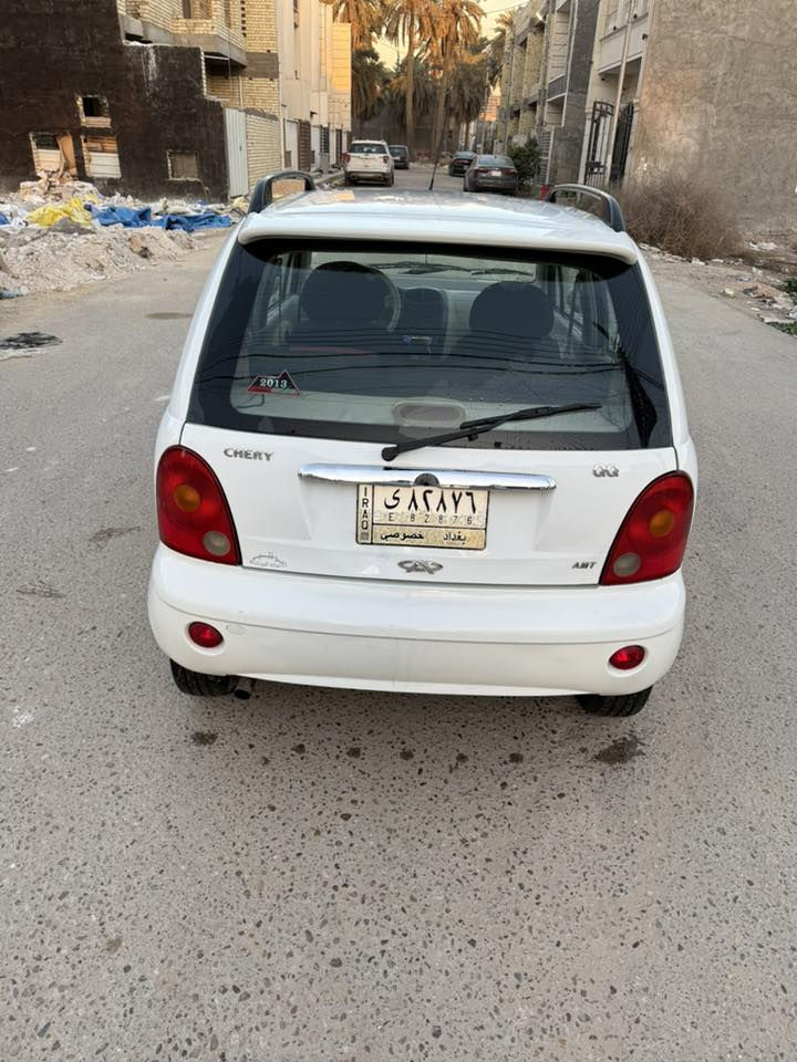 السلام عليكم عندي كيو كيو موديل ٢٠١٣ السيارة لونها ابيض قبل ثلاث اسابيع اشتريتها السيارة كير اتوماتيك حلوة السيارة ونظيفة وكلشي شغال بيها باتري قبل اسبوع بدلتها وزوج تايرات جدد اشتريتلها وبدلتها دهن البارحة وكل نقص مابيها دبل سويج وريموت السيارة موجود في بغداد عارضها للبيع بسعر ٣٦$ ورقة وبيها شويه ومجال ***********
