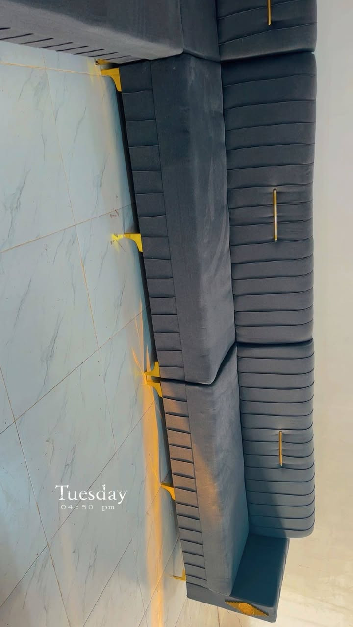 ديوان نضيف بدون عيب عنوان اربيل توجد توصيل اربيل وموصل ***********بي واتساب
