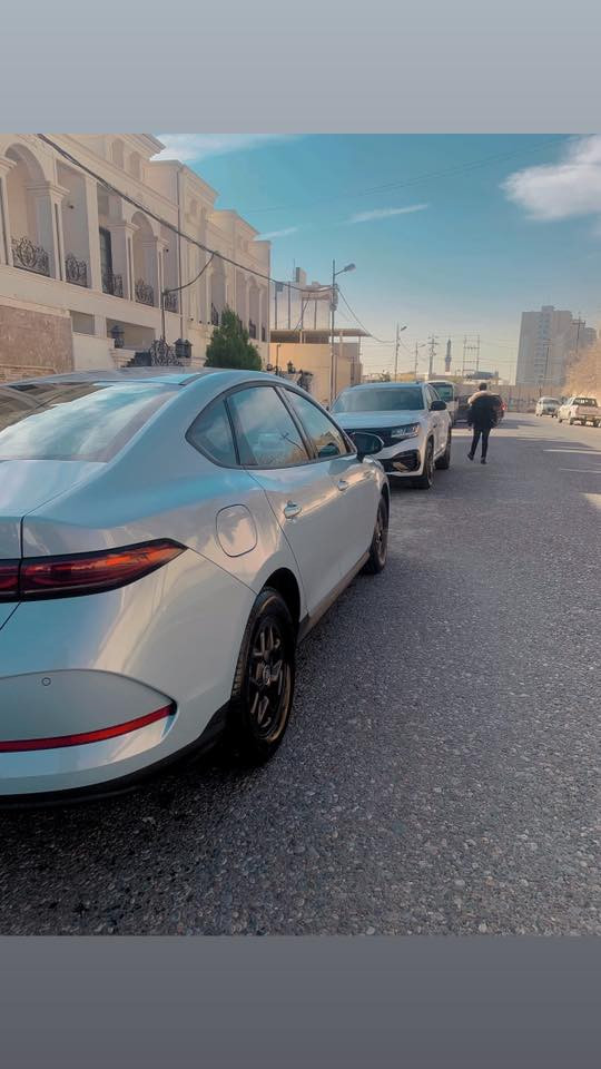 السلام عليكم ‏                                                                          كن بلاص للبيع 
ماشيه 5الالف 
السيارة باسمي 
رقم بغداد 
كامل ملحقاتها 
بصمة + كارت 
شاحنه اصلية 
بورد شحن 
گاعيات 
السعر 18  مليون و400  
متواجد واتساب ***********
👍
