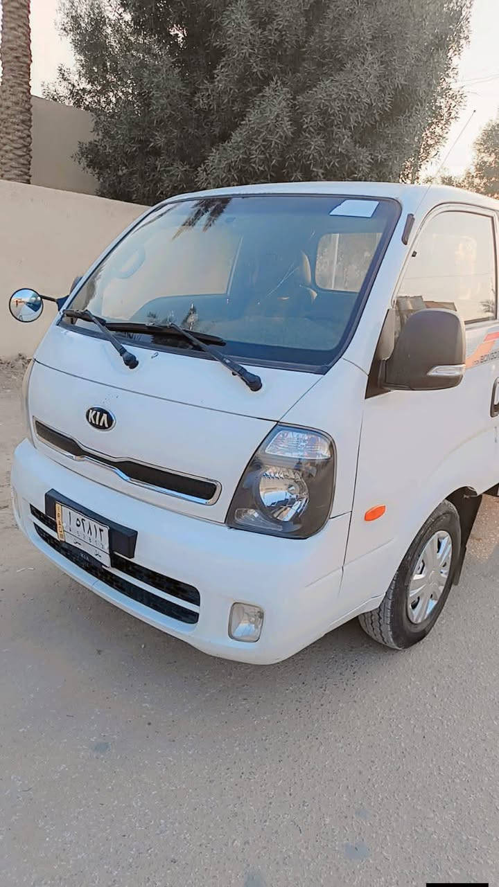 سلام عليكم للبيع كيا حمل موديل ٢٠١٩ مكفولة كفالة عامة مسكر السيارة بآسمي رقم بابل السيارة جاهزة من كلشي السعر المطلوب ١٣٥ و بيها مجال قليل عنواني بابل المحاويل/ *********** / ***********
