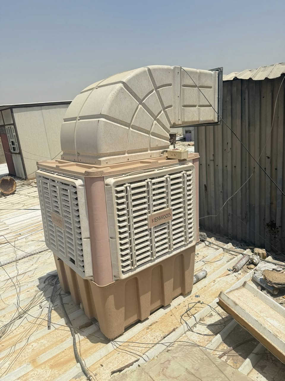 سلام عليكم عندي مبرده الحجم جبير مستخدمه اقل من شهرين 
ضمان المطور٥ سنوات العنوان بغداد مدينه الصدر اي استفسار ع هاذه راقم ***********
