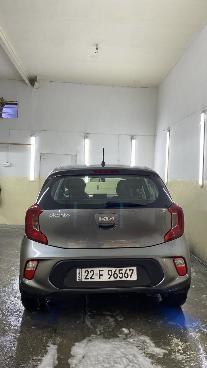 سلام عليكم كيا بيكانتو 2023
ماشية 12 الف كيلو 
محرك 1200 
مواصفاتها بسيطة اشارات بالمري، كاميرا، شاشة اندرويد ،كشاف  
بيها جاملغ جهة الصدر مصلح ع البارد
والدوسة هم مصلحة وكامله 

السعر 128 وبيها مجال
للتواصل واتساب/ ***********
مكان السيارة بغداد/ زيونة
