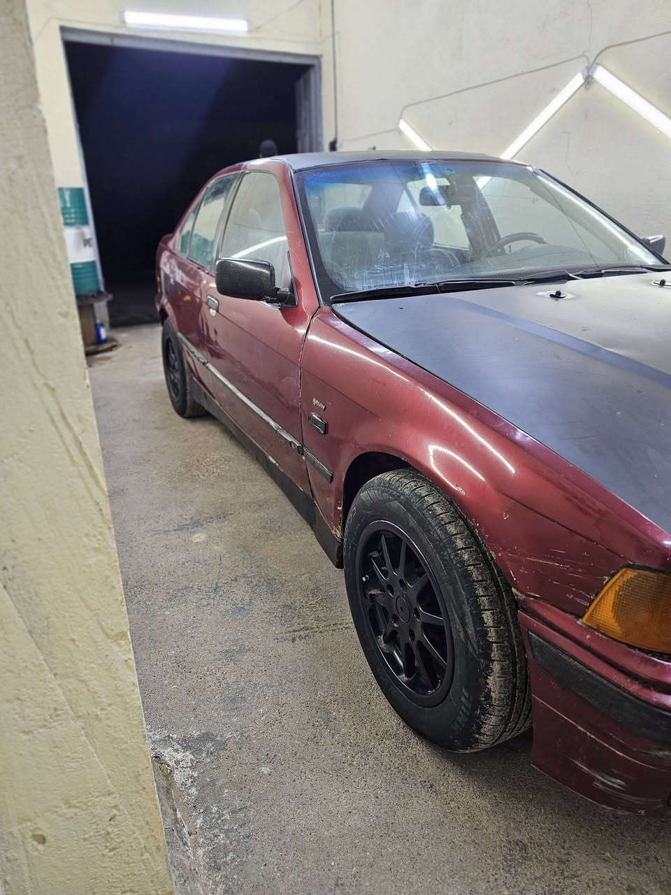 سلام عليكم
بيئم  318 موديل 1992 سياره نضيفه  مكفوله من ضربه  
سياره مصبوغه عام   كير مكينه ونجي 6  مكفولات  
سياره رقم ميسان مشروع وطني  شرط التحويل 
حداديه 90%
تبريد بس غاز 
سياره حلوه وجاهزه تنكر سويج وين مايعجبك 
قواعد دبلات سياره كلهن مكفولات  بدون لاخياس ولانكاد 
العنوان ميسان  ***********
سعر 38وبيهه مجال بصيط
