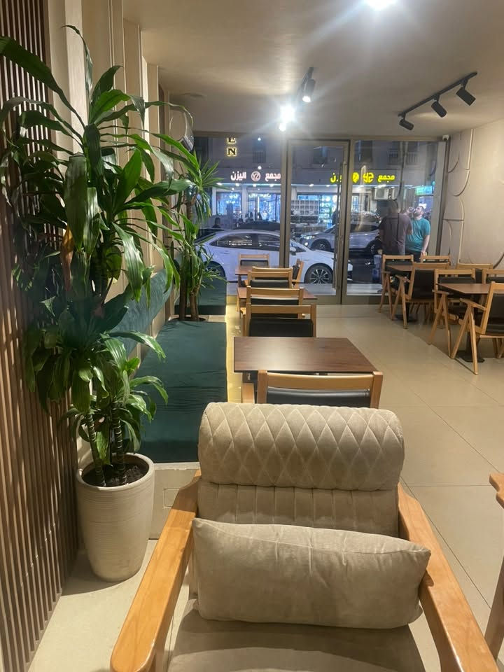 🔥 فرصة استثمارية مميزة بعرض حصري 🔥
محل للبيع

📍 الموقع:

الأعظمية – شارع الضباط الرئيسي

✨ تفاصيل المحل:

✔️ مساحة 150 متر

✔️ واجهة جذابة تناسب أشهر البراندات

✔️ موقع استراتيجي وحركة ممتازة

🔹 يصلح لـ:

• مطعم 

• كافيه ولاونج

• وكالة أو براند عالمي

• مشاريع تجارية فخمة

• معارض وشركات

المحل يتكون من صالة و بار و حمام و مطبخ بالاضافة الى مخزن و غرفه ادارة

📞 للاستفسار والتفاصيل:

***********
