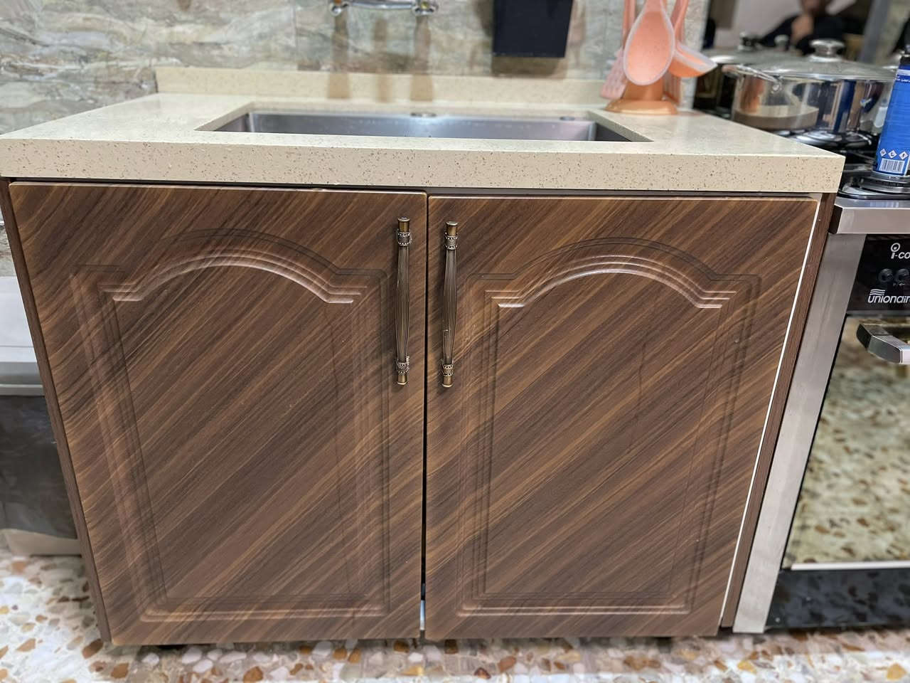 السلام عليكم /سنك مرمر طبيعي داخل NDFخارج HDf القياس 1/20 متر وعشرين حوض سلستيل  ابواب هيدروليك السعر:400 بدون عمله قفل


**إذا كنت صاحب هذا الإعلان وتريد حذفه لأي سبب، رجاءا أرسل رسالة إلى الدعم الفني**