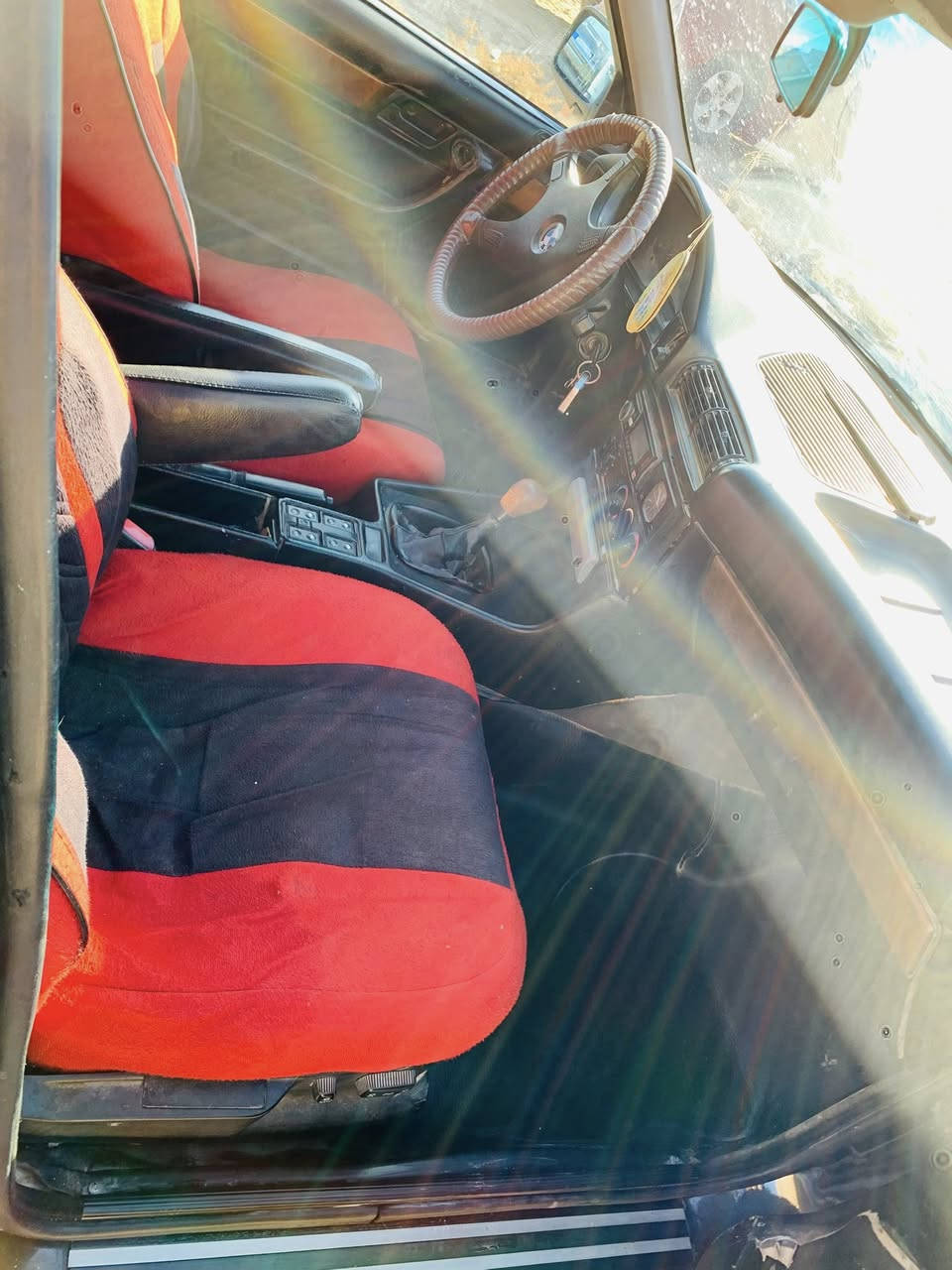 موديل 89
رقم انبار تحويل مباشر 

كشنات كهرباء 

فتحه 

الحجم 525 BMW

كهرباياته هله شغاله ما بيه نقص 

BMWدوخل جديده

تخم تاير 

كير عادي مكفول 

محرك مكفول
الاستفسار ***********موجود وتساب واتصال
