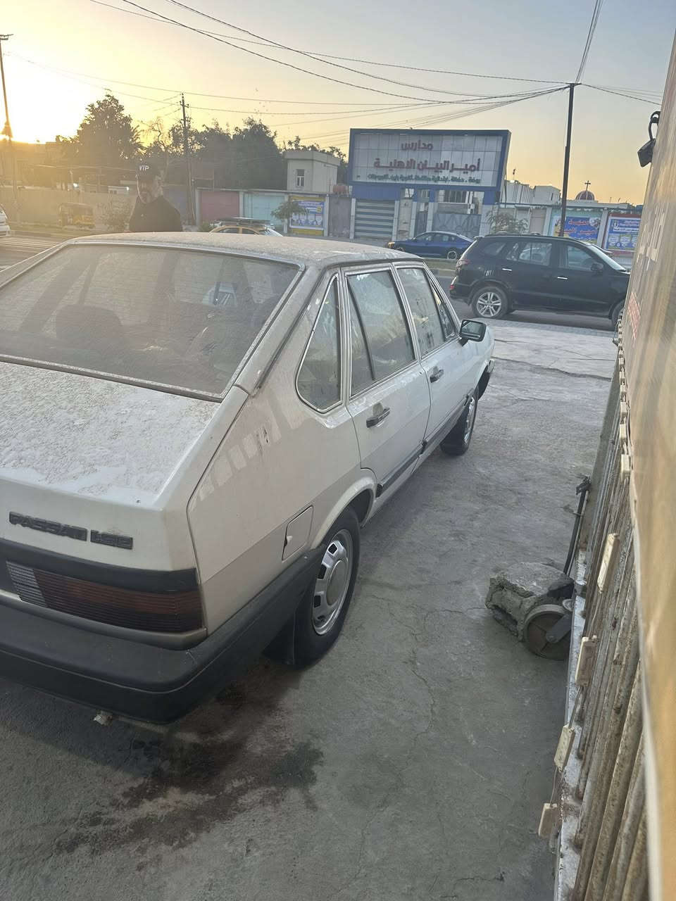 السلام عليكم
برازيلي 1988شركه سردار جديده جدآ  بحاله الزيرو رقم سليمانيه 
خاليه من البارد والصبغ كل غراضهه وكتلوكاتهه موجوده
مكفوله كفاله عامه لسعر 125$ مكانب بغداد البلديات قرب الامن العامه القديمه استفار الاتصال على هذا الرقم ***********.
