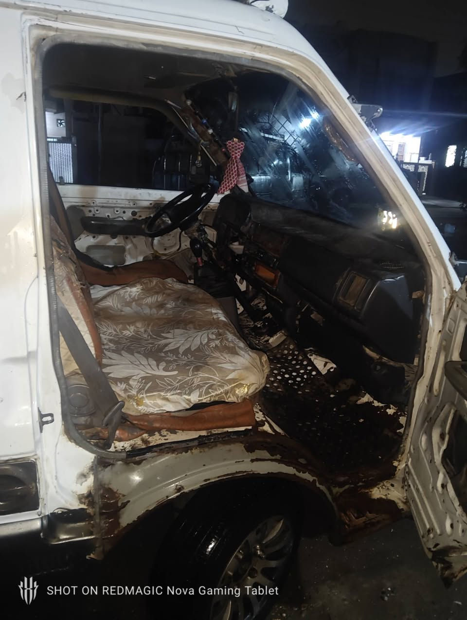 السلام عليكم
كيا بستا موديل 1994 رقم بغداد الماني 

كير محرك اكسن مكفولات تجفيت جديد 

بور عاطل راعيها موجود يريد تحويل مباشر 

سيارة خير من الله 

سعر 33 وبيها مجال 

رقم الهاتف ***********
