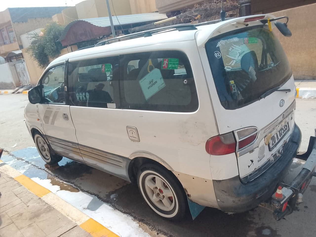 اللهم صلي على محمد وعلى آل محمد 
سلام عليكم ستاركس 2001 رقم ديالى خصوصي انكليزي سنوية جديدة سيارة نضيفة وجاهزة وبعد احلى من صور الكشر كفالة من المعجون وضربة وتبديل صبغ قرار مرور تكم كلها كفاله شواصي كفاله بس واحد بي فطر صغير مامعمر مامئثر عليها عل خارج تخم تاير داخل نضيف تبريد كبريسر عطل جبتلها واحد بعد ماشادة تدفئة شغالة شاشة كامرة كهربائيات كلها جاهزة محرك سوبر لاصرف لا بخار بيع او مراوس المكان ديالى بعقوبة خوان الشراي يخابرني او يراسلني خاص المو شراي لايتعبني والله يرزق الجميع السعر 65 وبيها مجال قليل كلش هذا رقمي *********** وآسف عل إطالة
