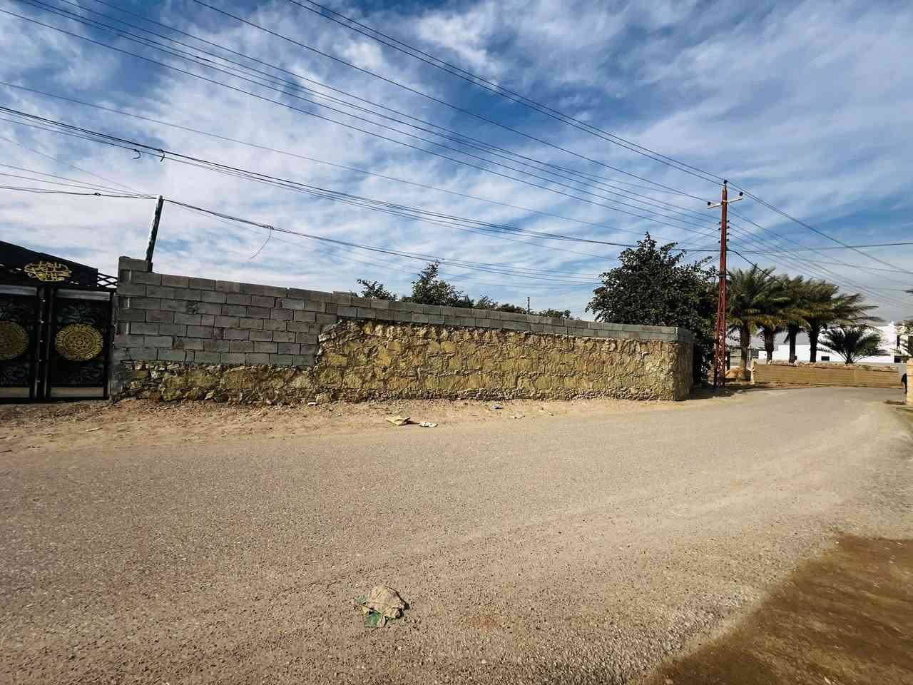 🟠 ارض سكنيه للبيع🟠  

📍موقع العقار : الرمادي _ زنكورة المفرق

🟠 موقع مميز 

🟠ارض كلش قريبه من المفرق ولاسواق ومدارس 

🟠الارض وجه على شارع 8 متر تبليط

🟠 المساحة (240 متر )

🟠الوجه (12 متر ) والنزال (20 متر)

🟠الارض مسيجه بالكامل ومزروعة كافه اشجار الفواكه 
 
🟠الارض تصلح للسكن او حديقه 

🟠 تتوفر فيها خدمات ماء وكهرباء وبلديه

🟠 للمعرفة السعر فقط ارسال المعلومات على الواتساب او على الخاص او الاتصال على هواتف المكتب 

🔶 اذا عندك عقار تريد تعرضه للبيع او تريد تشتري عقار🔶
__________________________________
* متابعة الصفحه يصلك كل ما هو جديد *

 ✅للأستفسار الاتصال على الارقام التالية :

📞***********
📞*********** 

🏛️موقع المكتب على الخريطة ⏬️

‏https://maps.app.goo.gl/uaqG7ir7EbX2DQkBA

🏛️موقع المكتب ⏬️⏬️

أو زيارة موقعنا :  الرمادي_ ناحية اليرموك (زنكوره سابقاً)_ المفرق  /مقابل جامع هادي البشير (البمرعي)

#مكتب_عقارات_زنكورة 🕹️
#ناحية_اليرموك_زنكوره_سابقاً 
#عقارات_ناحية_اليرموك
