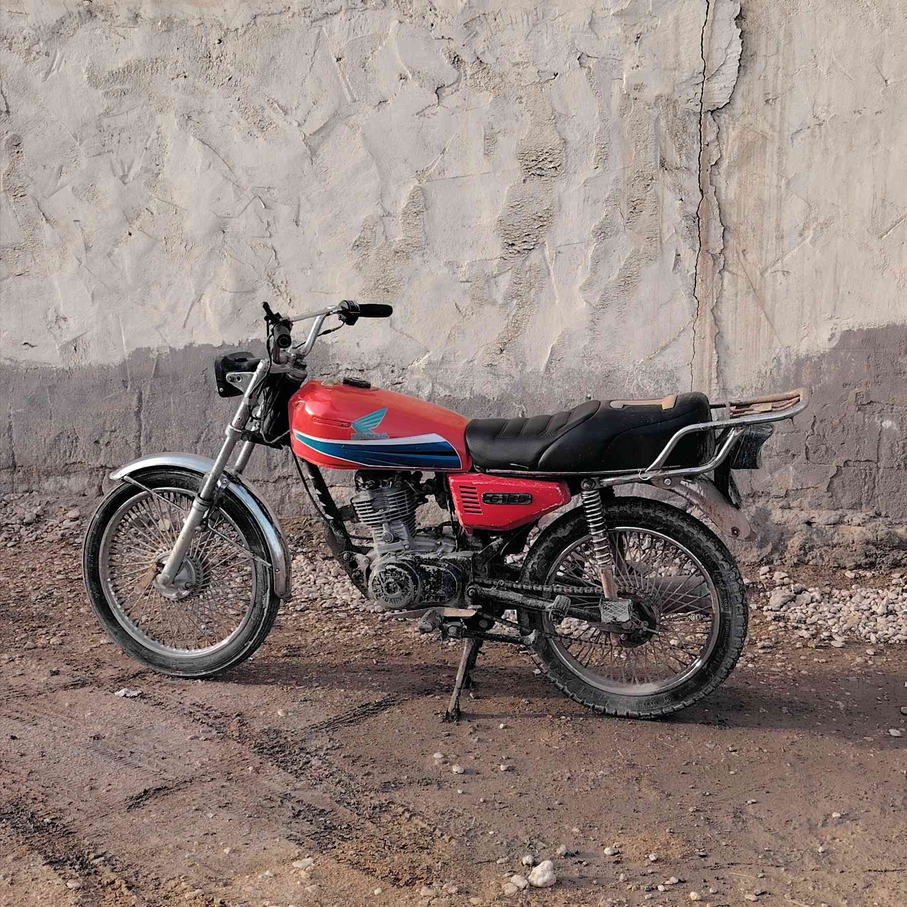 أوراق تايكر
السعر ٣٢٥ القاسم
***********
