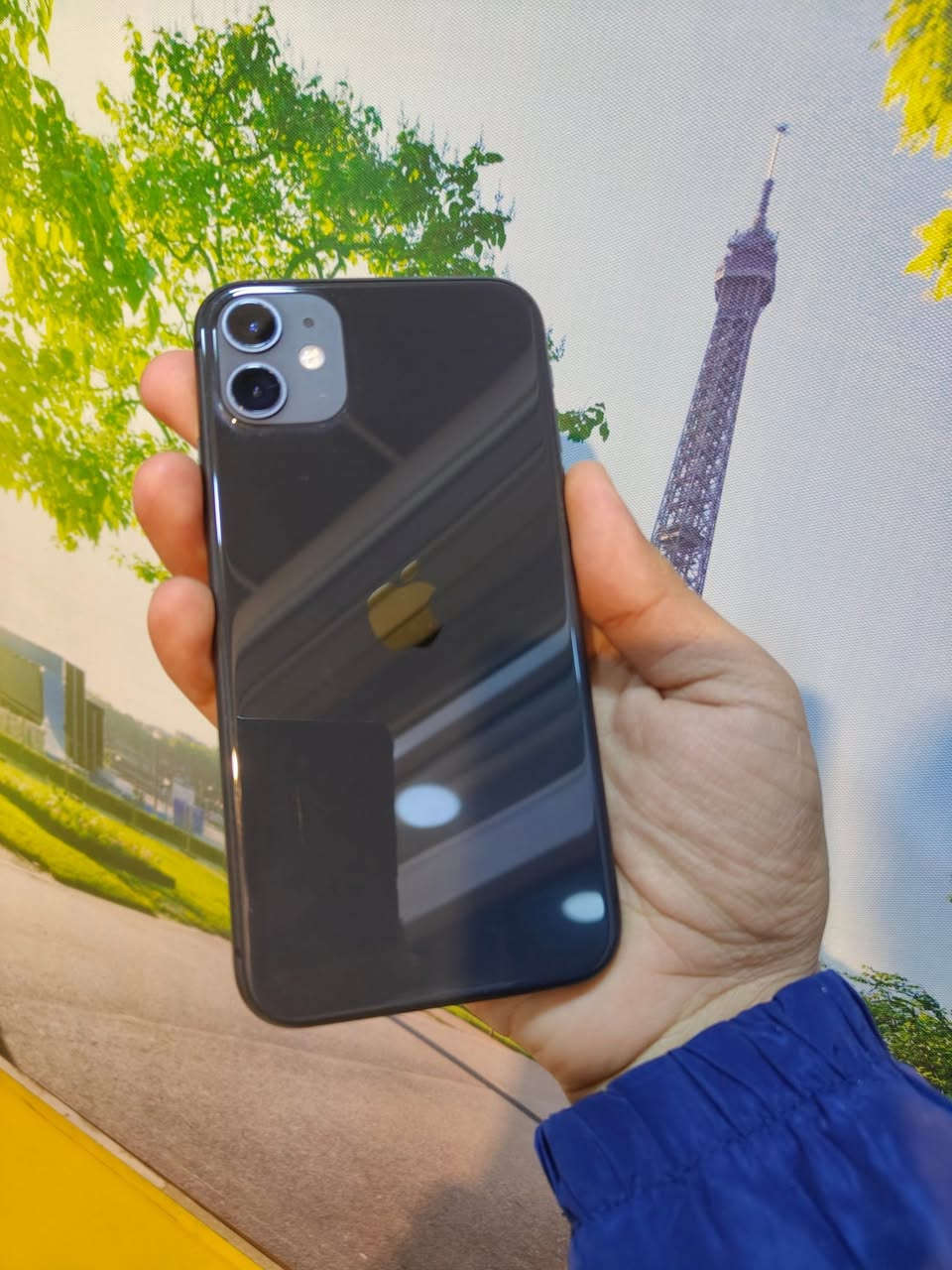 ايفون 11 كامرتين 
دبل سيم 
شرط الجهاز 128 كيكا
بطارية 90 
شرط انطي 
سعر 275 ةبي مجال


**إذا كنت صاحب هذا الإعلان وتريد حذفه لأي سبب، رجاءا أرسل رسالة إلى الدعم الفني**