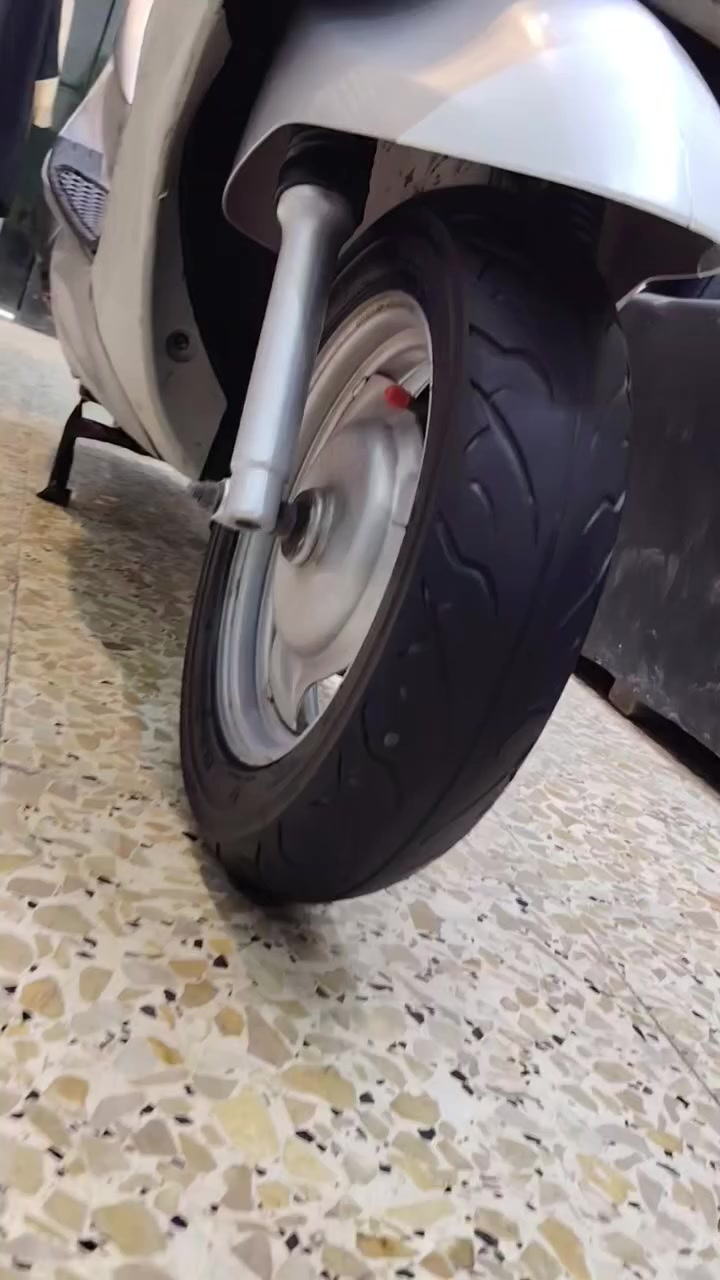 دراج ماكس منغولي مال رمبه كدام عينك شوف النضافه سعرها 700 وبيها مجال خابرني وتدلل *********** بغداد ابودشير دوره
