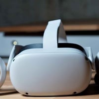 ميتا كويست 2  نضاره جديده كلشي استخدام قليل ذاكره 128  سعرها 300 بيها ...