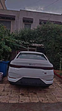 Byd جن بلاس للبيع مرقم بغداد كامل للبيع الون( ابيض داخل ابيض) السيارت ...