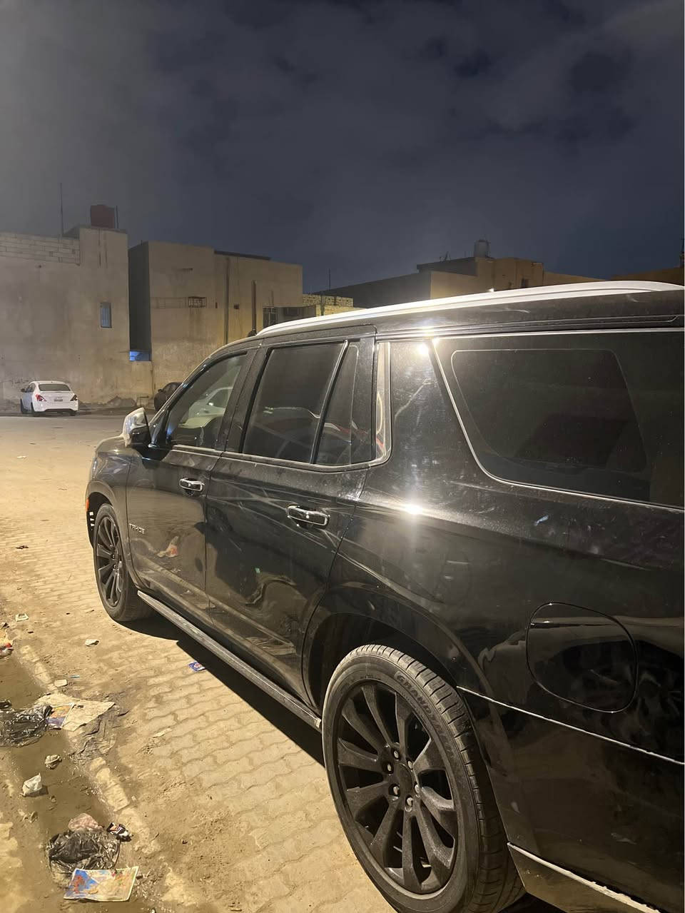 الوصف
تاهو ابرمير 2023 سابقا كفاله عامه حاليا صار بيها حادث من ورا تاذه بيها بس الصندوق ربع منه غير هاذ الشي كفاله عامه برمير فول حتى جكات  السياره مغلفه نانو عام رقم مميز باسمي السعر على الاتصال الموقع بصره
*********** البصرة, العراق
