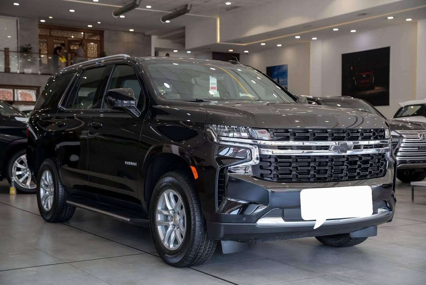 السلام عليكم للبيع شوفرليت تاهو 2024 LS ماشيه 3000  يعني زيرو مكفوله من كلشي وكالة المنصور علامه سوده رقم بغداد السعر 525 للستفسار الاتصال ***********
***********
