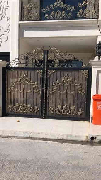 حداد أبواب وشبابيك وسقايف ومرجوحات بانسب لأسعار موصل كوكجلي فارع سيلو ***********.          ***********.  واتساب رقم كوراك
