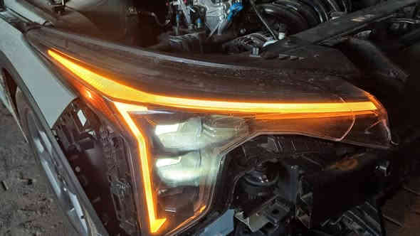 لايت كي 4 يمنه بي تصليح من الخلف وفطر بل جامه زغير
شغال لد وعالي ناصي
أمريكي اصلي

السعر ٣ ورقات وبي مجال ***********
