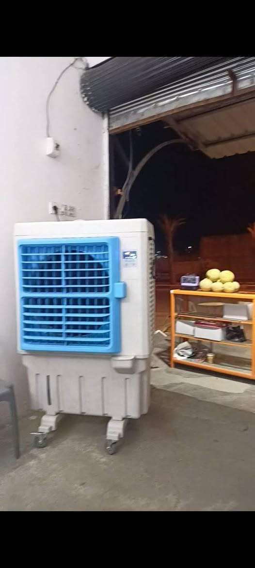 ميوزه عدد 2 بسعر 15 الف الواحد 
مسبح عدد 2 بسعر 35 الواحد 
كونفيره شرط جديدة بسعر 150 الف 
مكاني جانب الايمن بالمنصور 
رقم للتواصل او واتساب *********** موصل, نينوى
