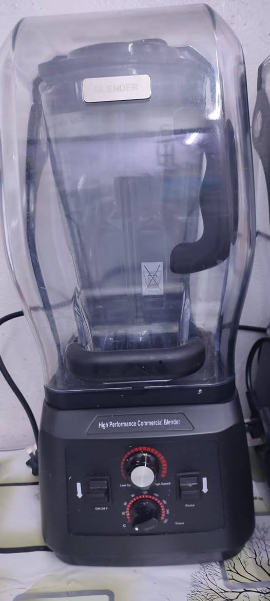 السلام عليكم خلاط صناعي و مبراشة ثلج المبراشة ٢٥الف و بيها مجال  أما الخلاط الواحد ب٢٠٠الف العدد ٢ و بي مجال  للأستفسار الاتصال على الرقم ***********
