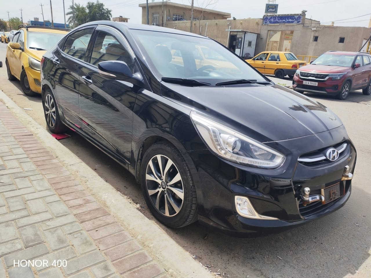 للبيع — هيونداي أكسنت 2015 🌟
🚘 وارد خليجي
⚫ اللون: أسود
⚙️ محرك 1600 قطرتين مكفول
كير مكفول تبريد منظومة جديدة أصلية
دوشمة كشنات كابوي وأرضية جلد
🛞 5ويل كب كروم ودسك أمامي خلفي
كامرة خلفية لايت لد واشاير بالمري وتحكم ستيرن
📍 رقم بغداد
🛣️ الممشى: 86 ألف كم
🎨 بدون صبغ(فقط شخوط وتصليح بارد)
✅ استخدام شخصي والسيارة جاهزة
السيارة نظيفة ومرتبة ومشيها حلو وما تحتاج صرف.
السعر/    ٩٨ورقة بيها مجال للشراي
عنوان/ بغداد/ الشعب
هاتف/***********
