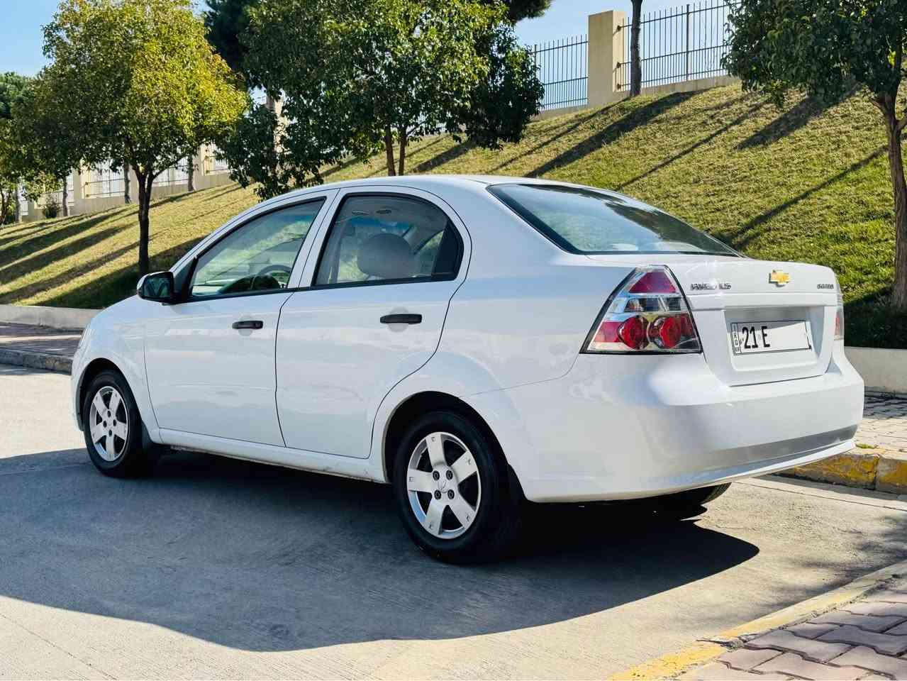 chevrolet aveo 2011
ئەڤیۆ 2011 بۆ فرۆشتن سەیارەکە زۆر تازەیە فول مواسەفاتە ناوزەرد و جام کارەبا و ئۆتۆماتیکە سفری شەریکەی مەنصورە گێڕ و مەکینە و کارەبای هەمووی بەشەرت ڕەقەم و سەنەوی و هەزەی تازەیە بۆنیتی بۆیاخە لەگەڵ ڕوبعێکی چەمەلەغی سەکن پێشەوەی سعری 69 وەرەقە و مەجالێکی زۆر کەم لە سلێمانیم *********** السليمانية, العراق
